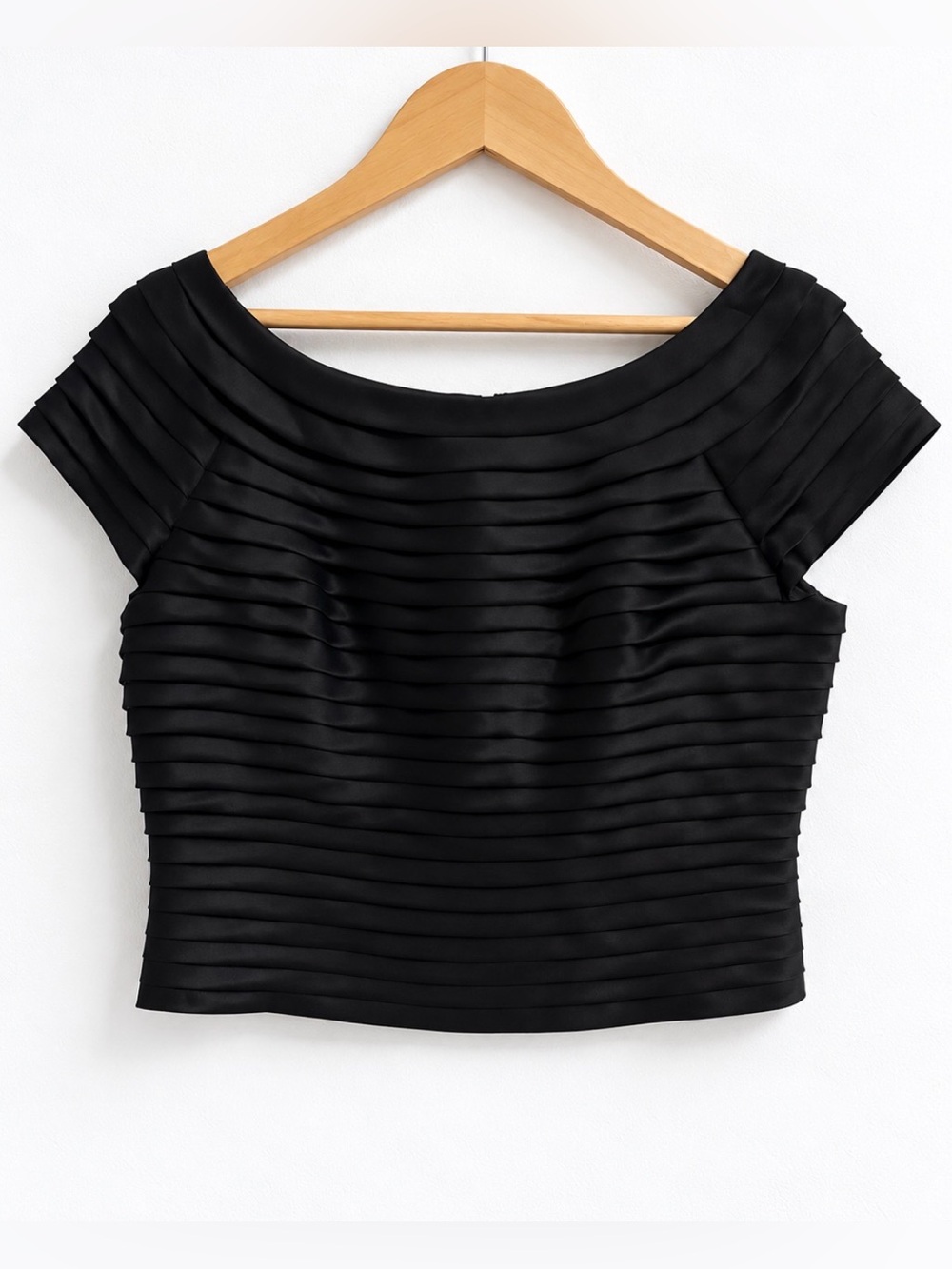 Rickie Freeman for Teri Jon 100% Silk Pleated Off Shoulder Evening Top Black 10
